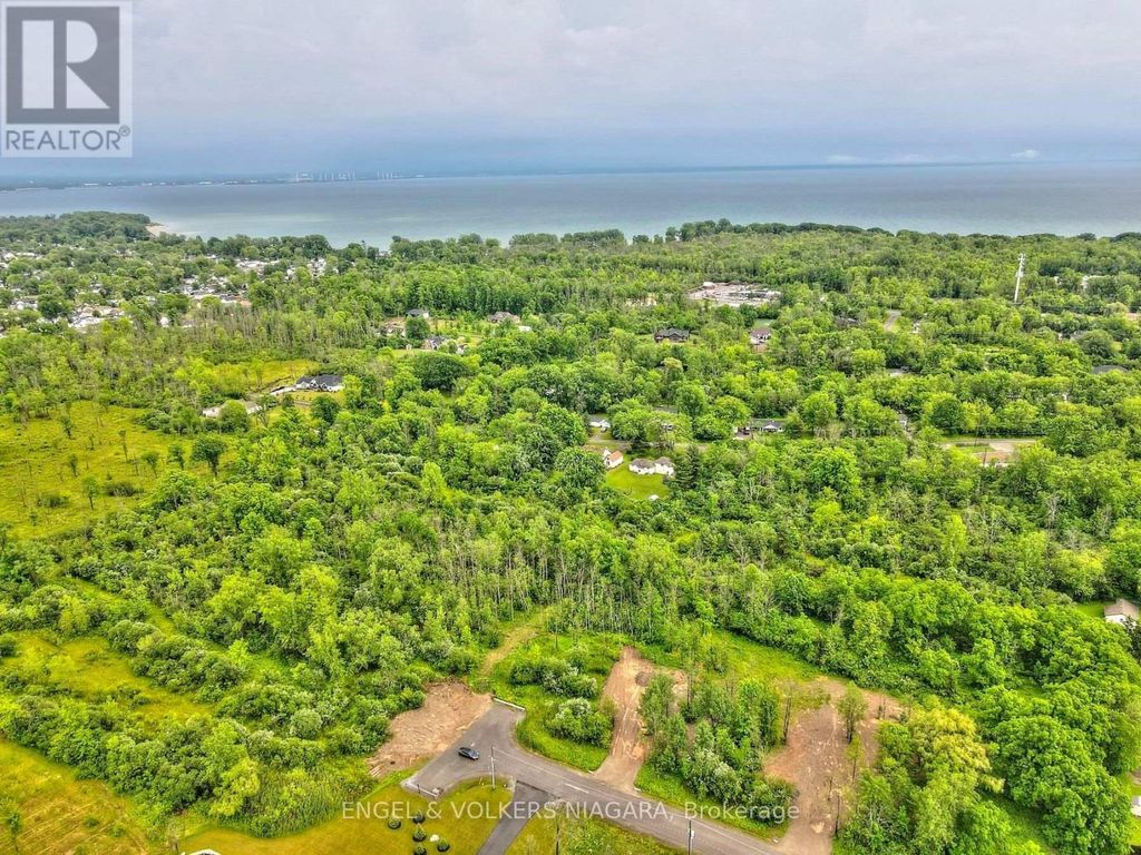 1718 Rebecca Street, Fort Erie (crescent Park)