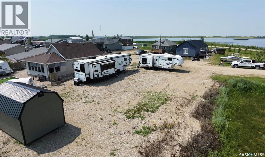 710 Westview Drive N, Leslie Beach