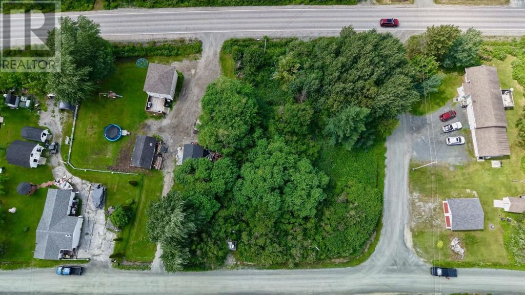 62 Jr Smallwood Boulevard, Gambo