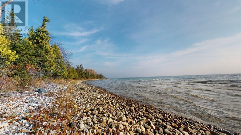 7 Sandy Point, Manitowaning