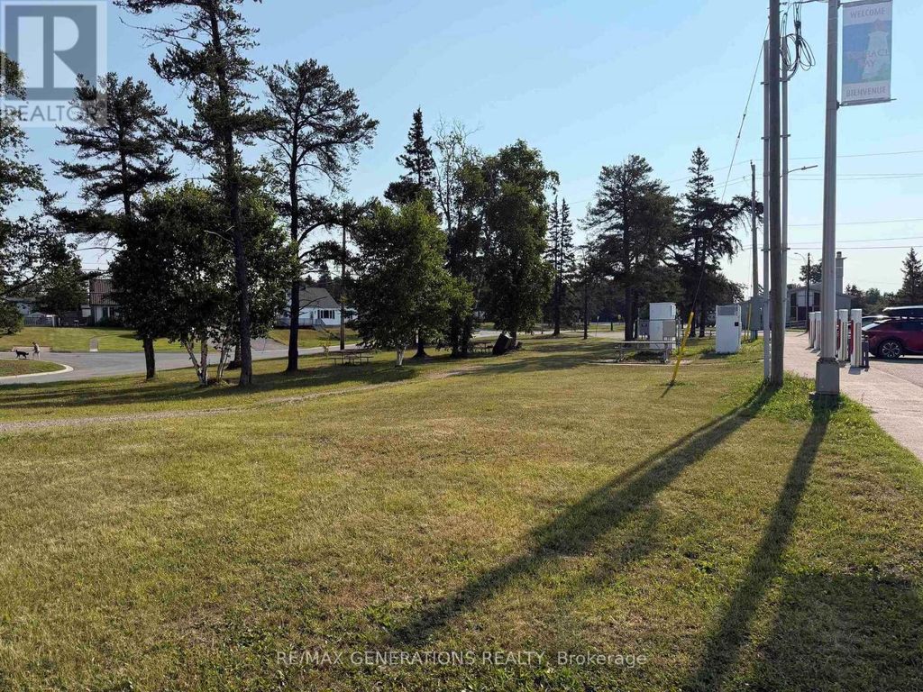 Lots 1-6 Simcoe Plaza, Terrace Bay (tb-92)