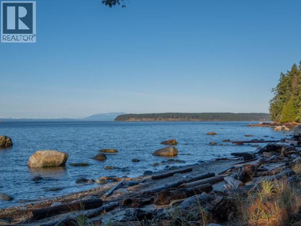 1136 Herchmer Road, Savary Island