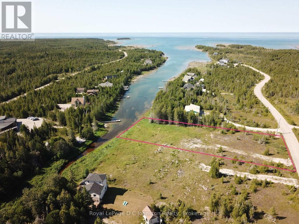 23 Bay Shore Ave. N. Avenue, Northern Bruce Peninsula