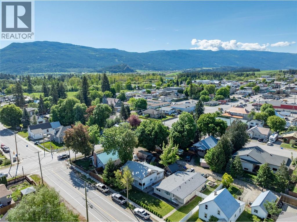 704 Knight Avenue, Enderby