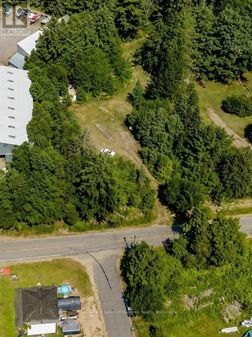 00 East Road, Lake Of Bays (mclean)