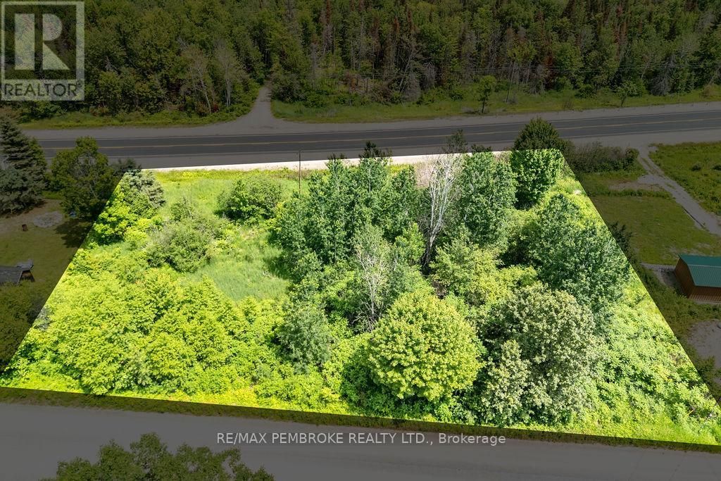 00 Lance Road, Laurentian Hills