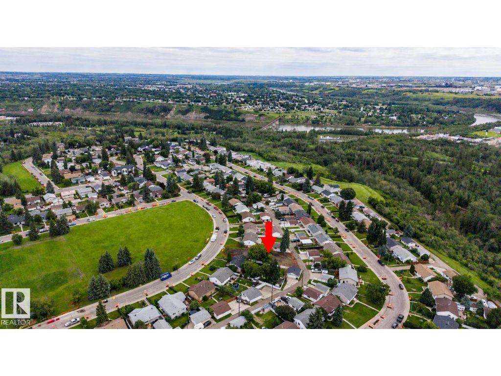 10513 42 St Nw, Edmonton