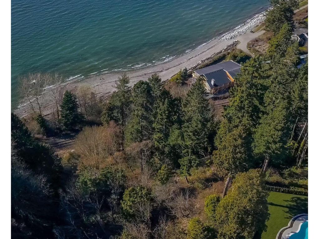 2508 Bayview Street, Surrey