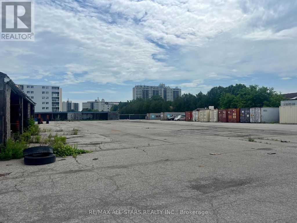 #f - 1279 Simcoe Street N, Oshawa (centennial)