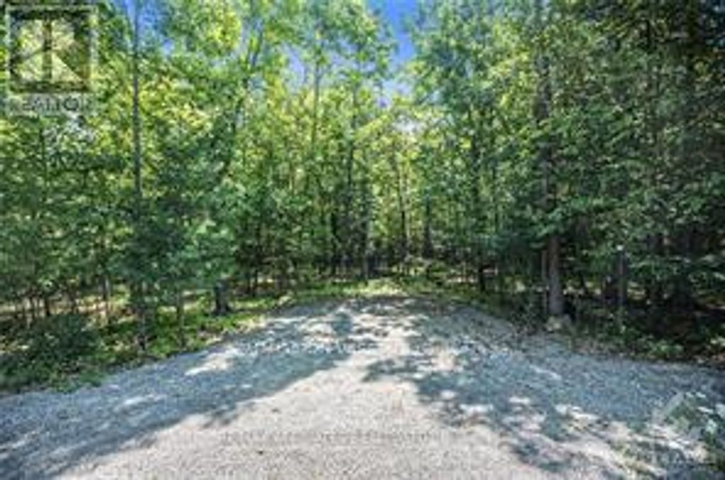 6 Rock Forest Road, Ottawa