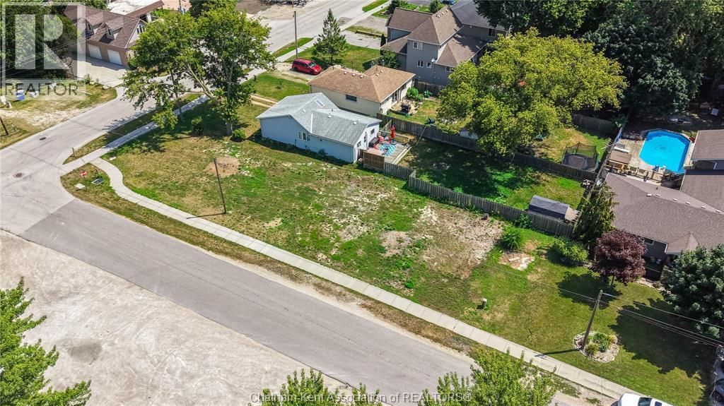 6415 St Clair Road, Lakeshore