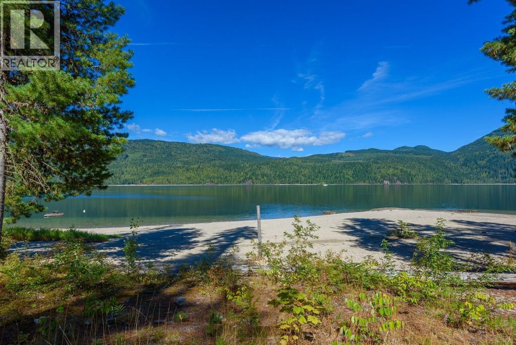 Lot A & Lot 6 Anstey Arm, Sicamous