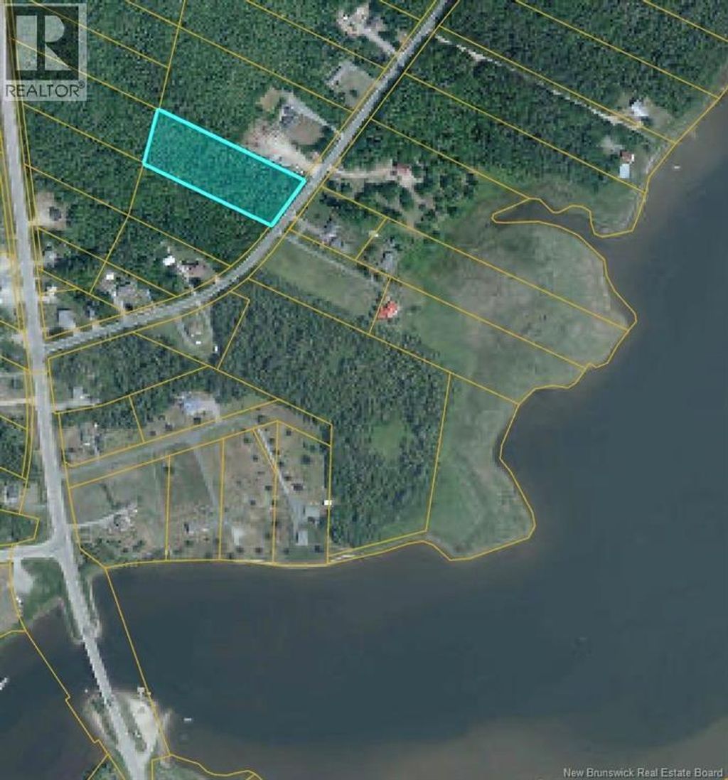 2 Acres Ch. Pointe Au Sable, Baie-Sainte-Anne