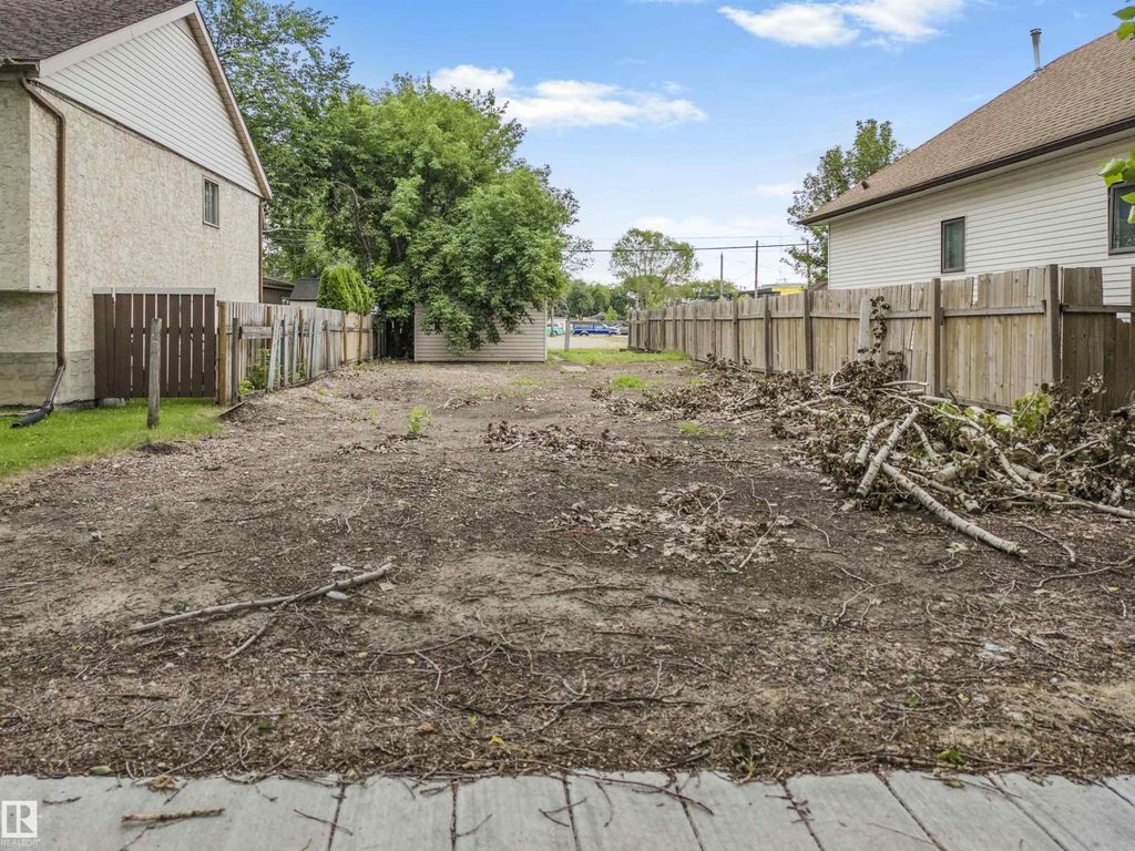 12723 121 St Nw, Edmonton