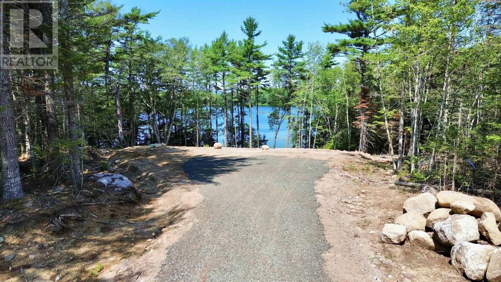 Lot 25 Highway 8, Lequille