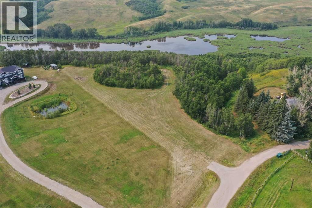 303 Avenue W, Rural Foothills County