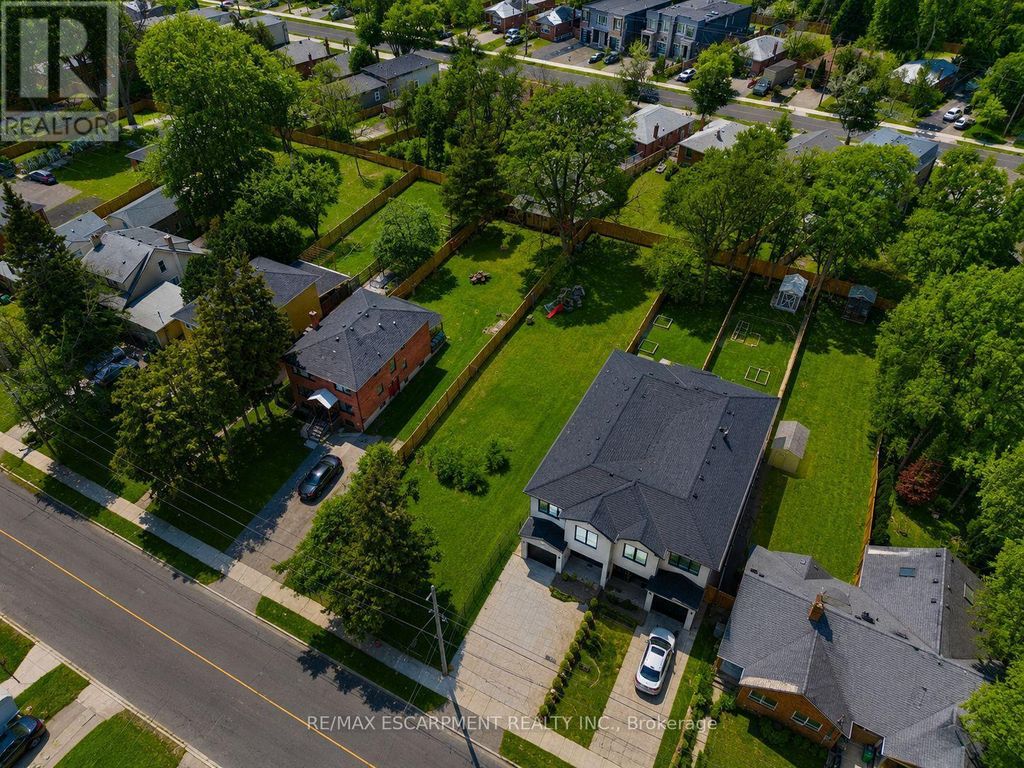19b Broadview Avenue, Mississauga (port Credit)