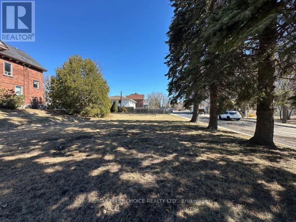 372 Pt Red River Road, Thunder Bay (college Heights)