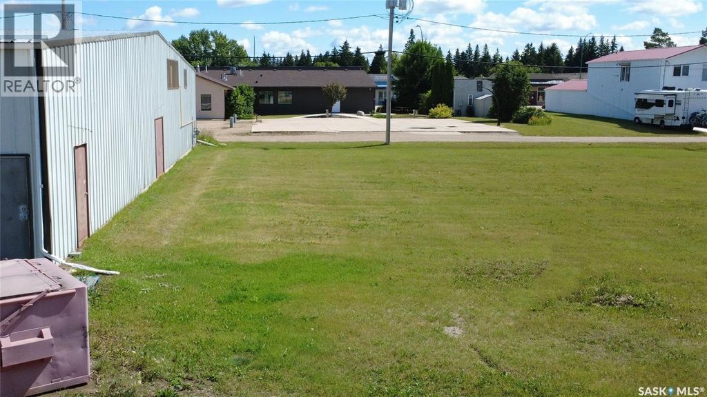 3006 1st Avenue, Waldheim