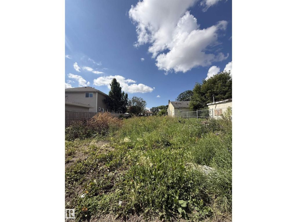 12207 127 St Nw, Edmonton