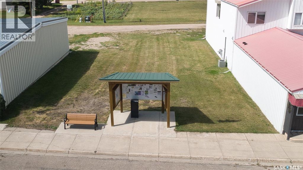 3023 Central Avenue, Waldheim