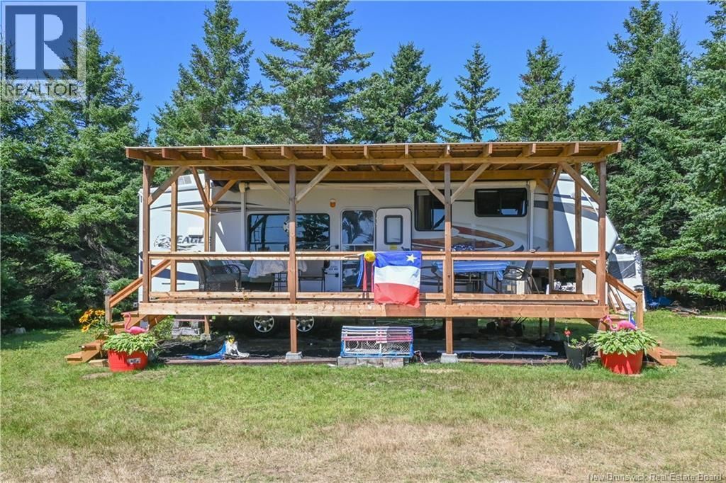 600 Pointe-alexandre Road, Pointe-Alexandre