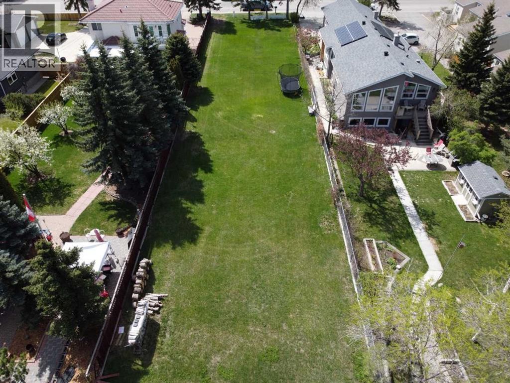 8520 48 Avenue Nw, Calgary