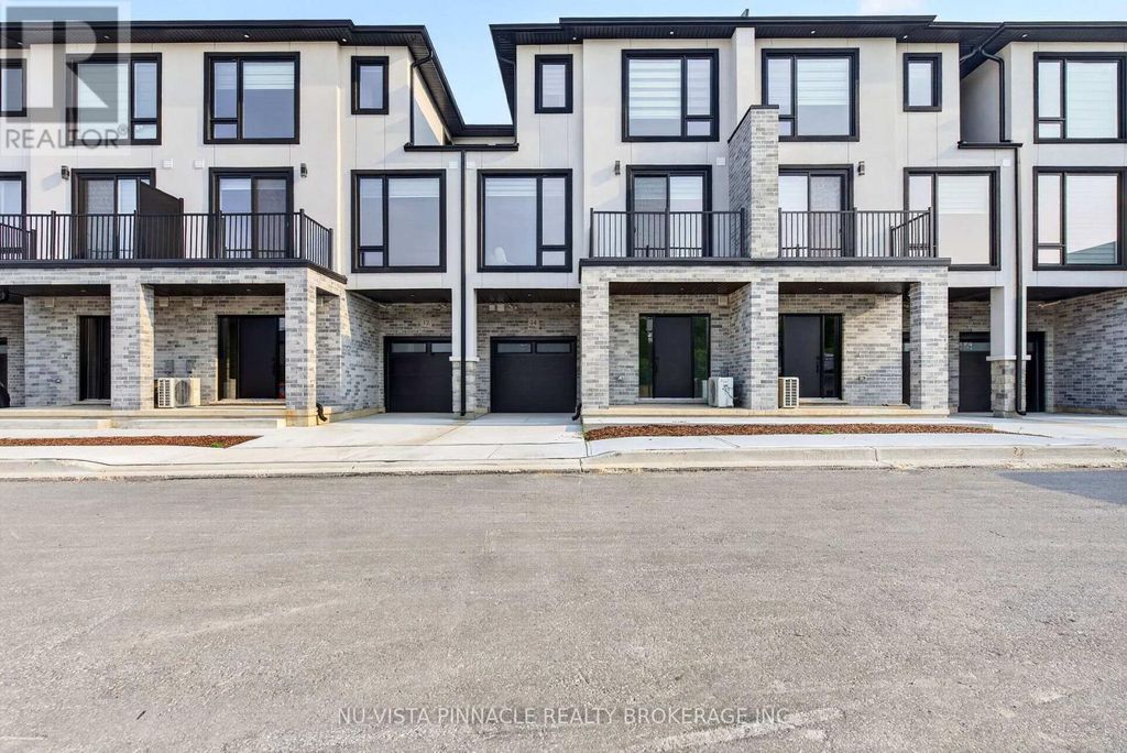 14 - 3103 Petty Street, London South (south W)