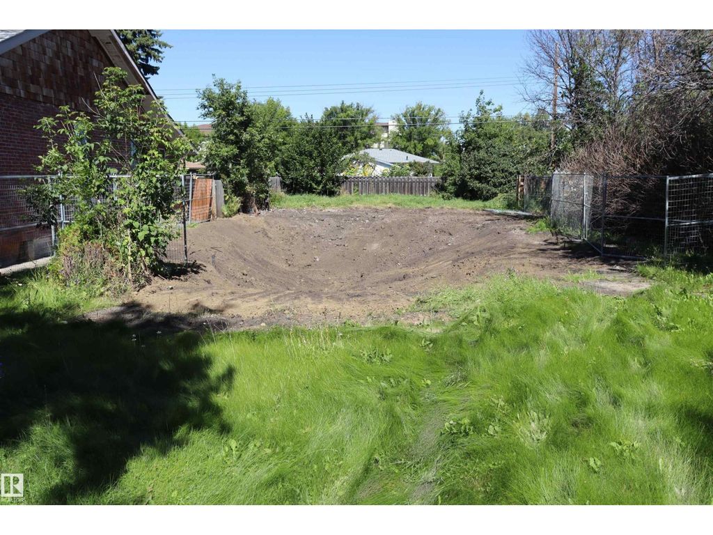 5402 51 Ave, Wetaskiwin