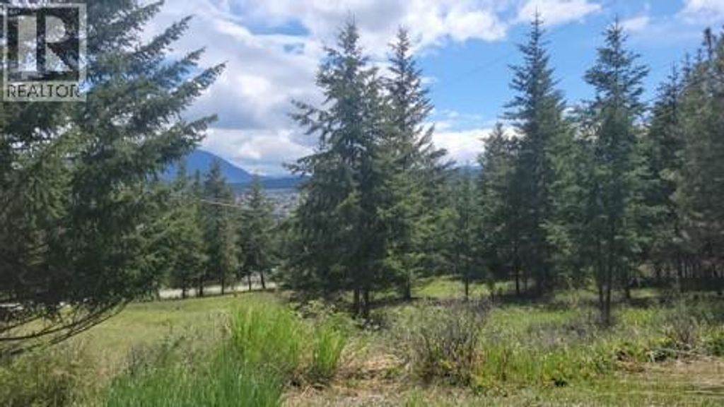 343 Cross Road S, Cranbrook
