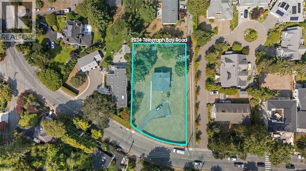 3934 Telegraph Bay Rd, Saanich