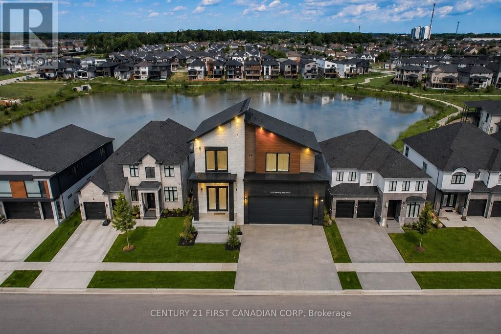 1535 Medway Park Drive, London North (north S)