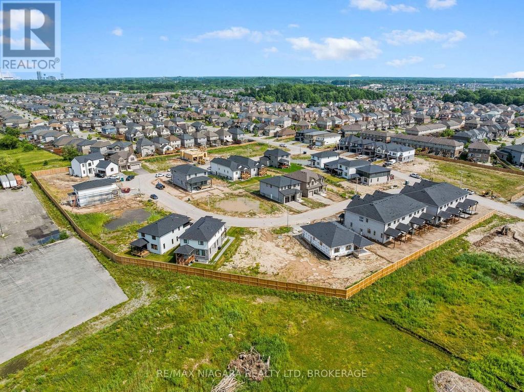 8885 Angie Drive, Niagara Falls (forestview)