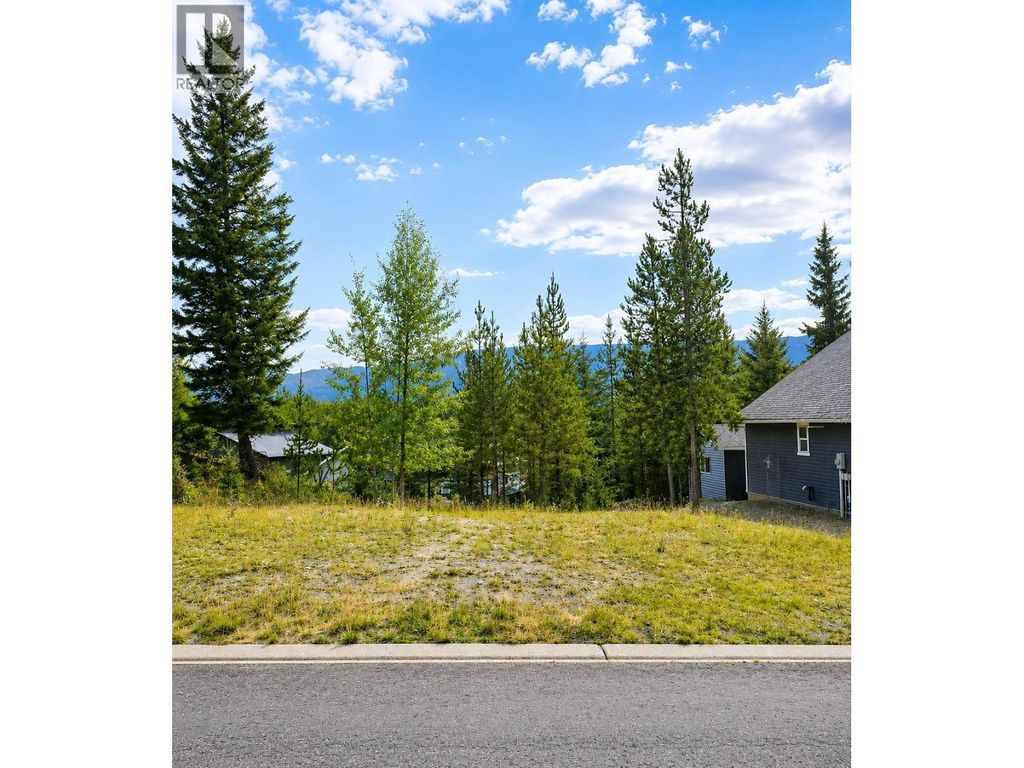 86 Deerborne Drive, Elkford