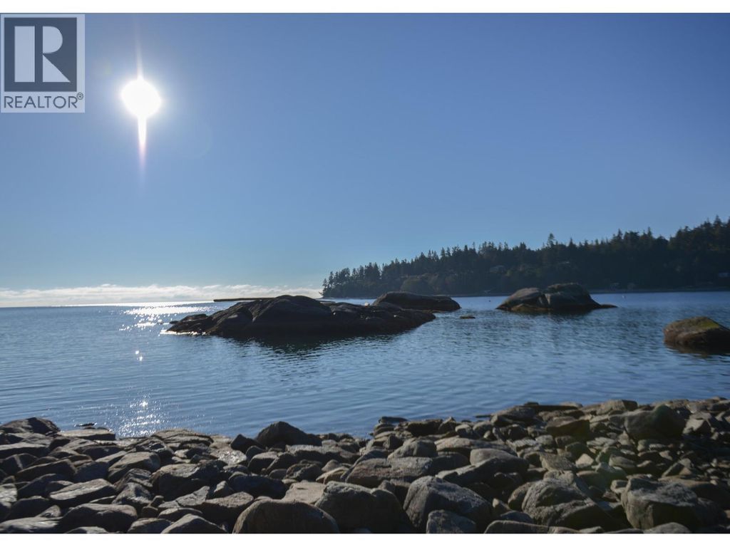 7643 Cove Beach Road, Halfmoon Bay