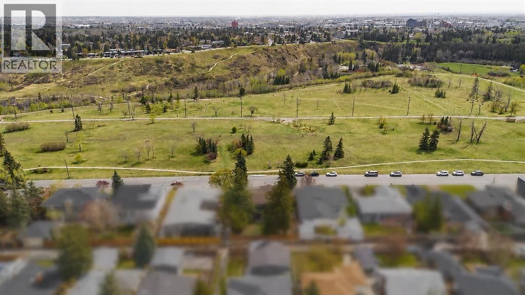 4607 14a Street Sw, Calgary