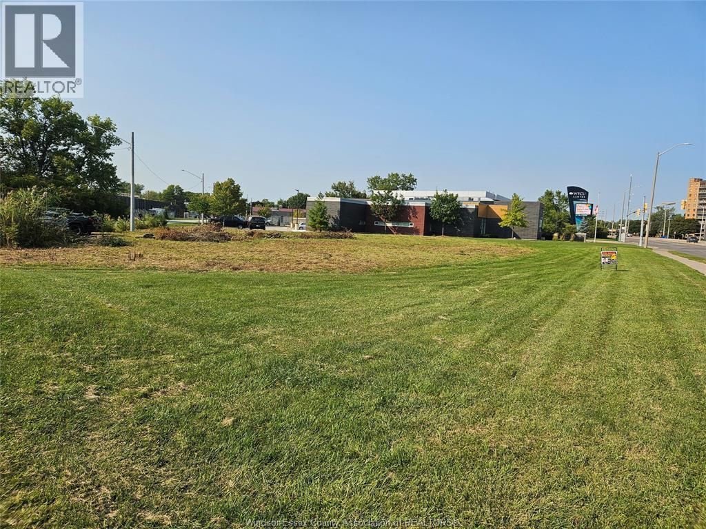 1390 Matthew Brady Boulevard, Windsor
