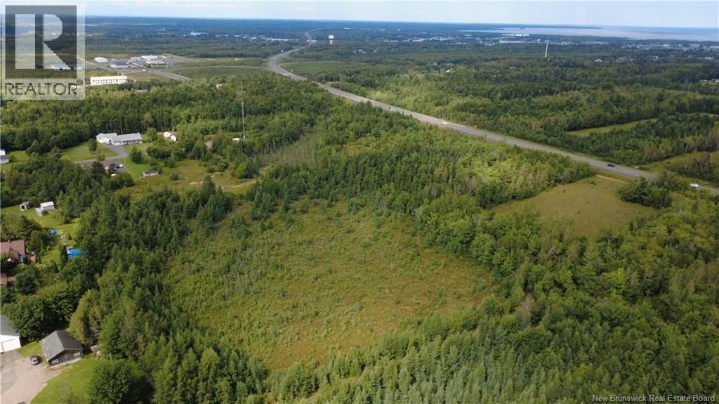 4.22 Acres Rue J. Godin, Saumarez