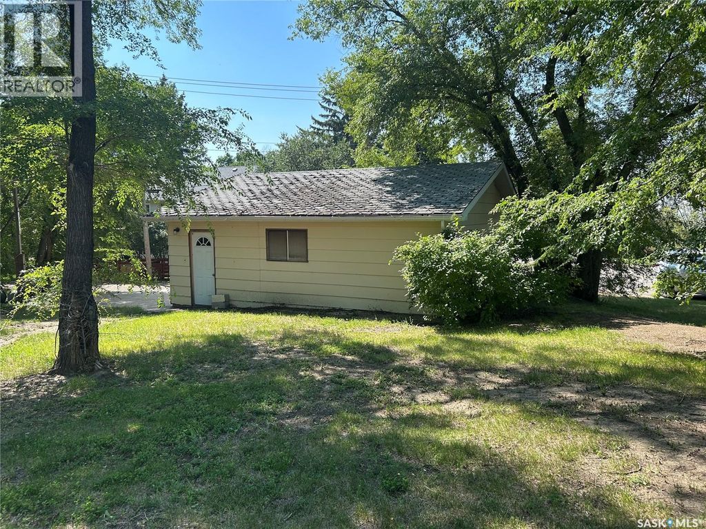 1138 1st Street, Estevan