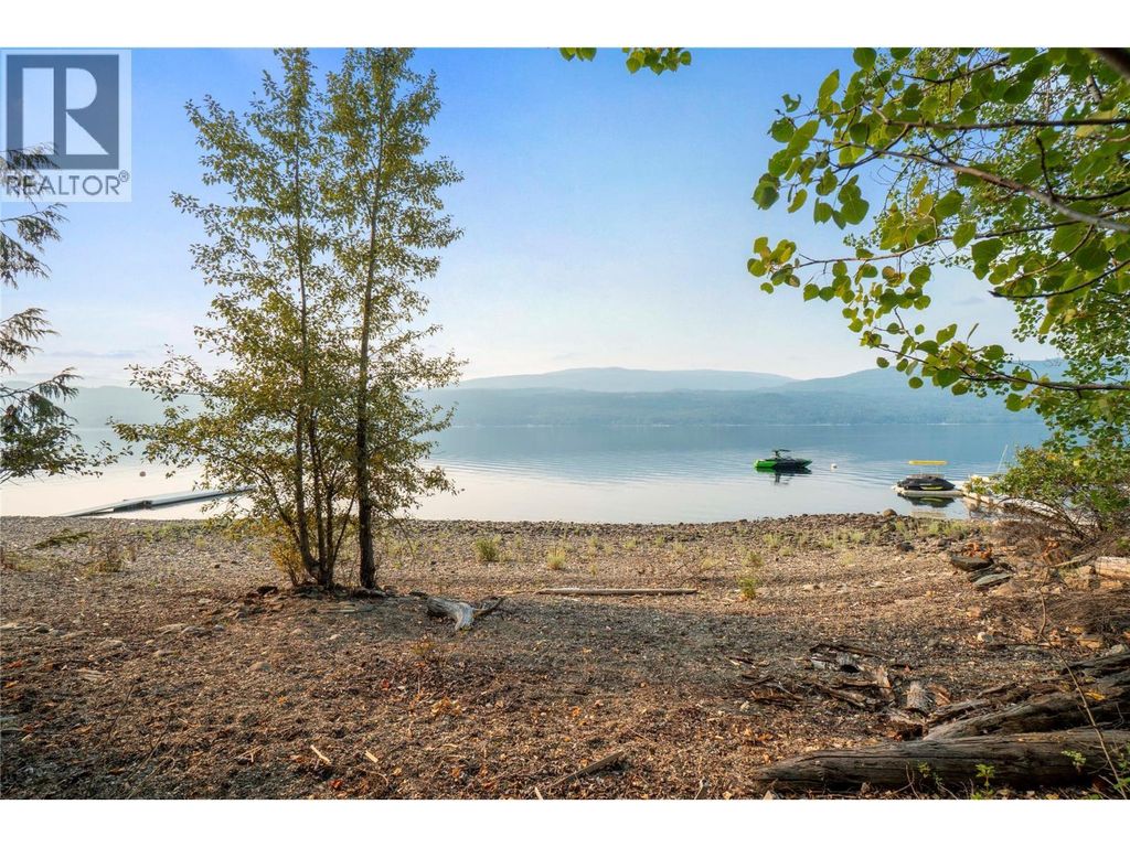7690 Squilax-anglemont Road, Anglemont