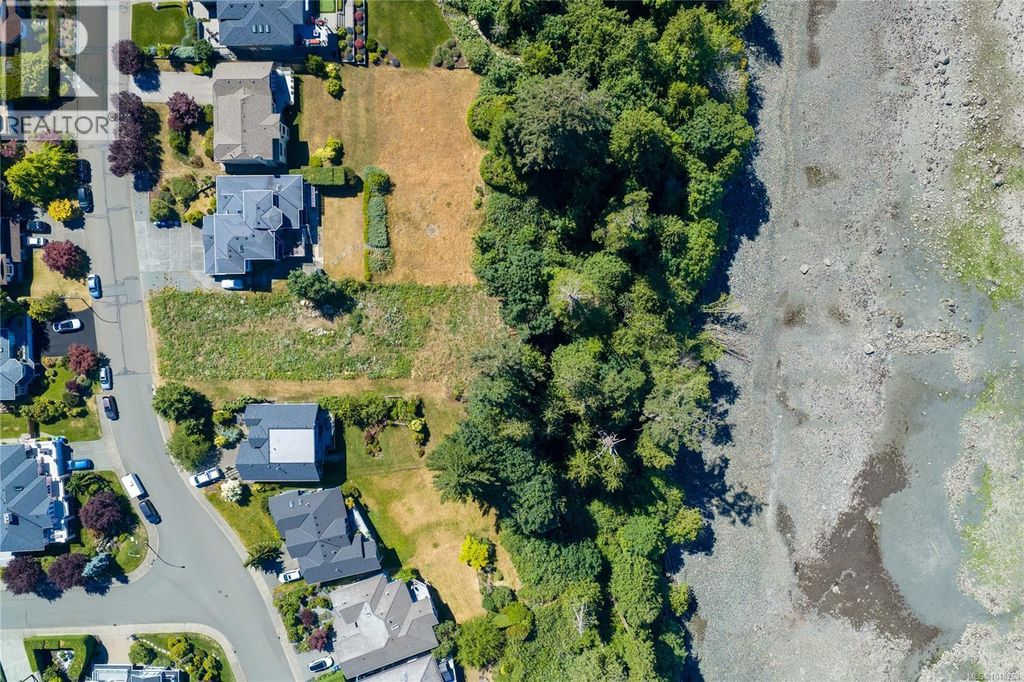 5402 Bayshore Dr, Nanaimo