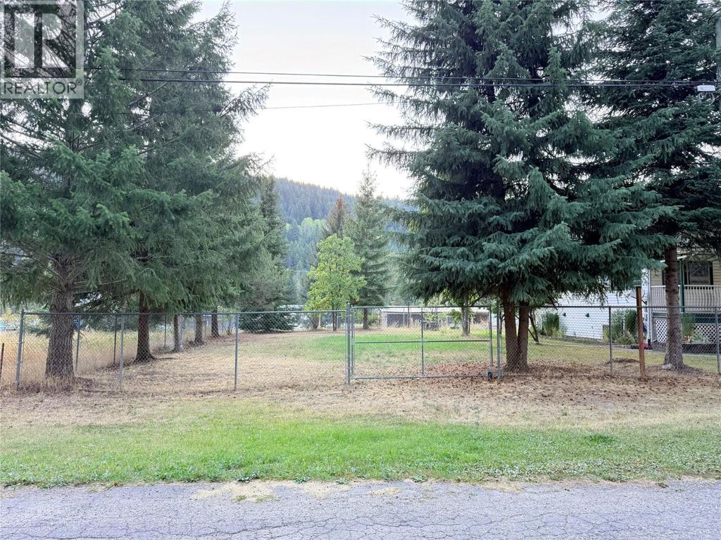 537 N Kimberley Avenue, Greenwood