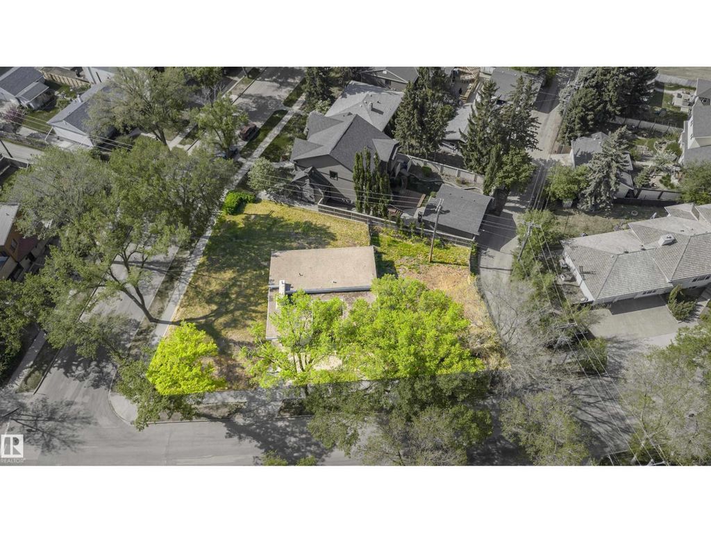 9788 146 St Nw, Edmonton