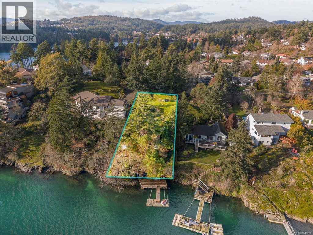 310 Bessborough Ave, View Royal