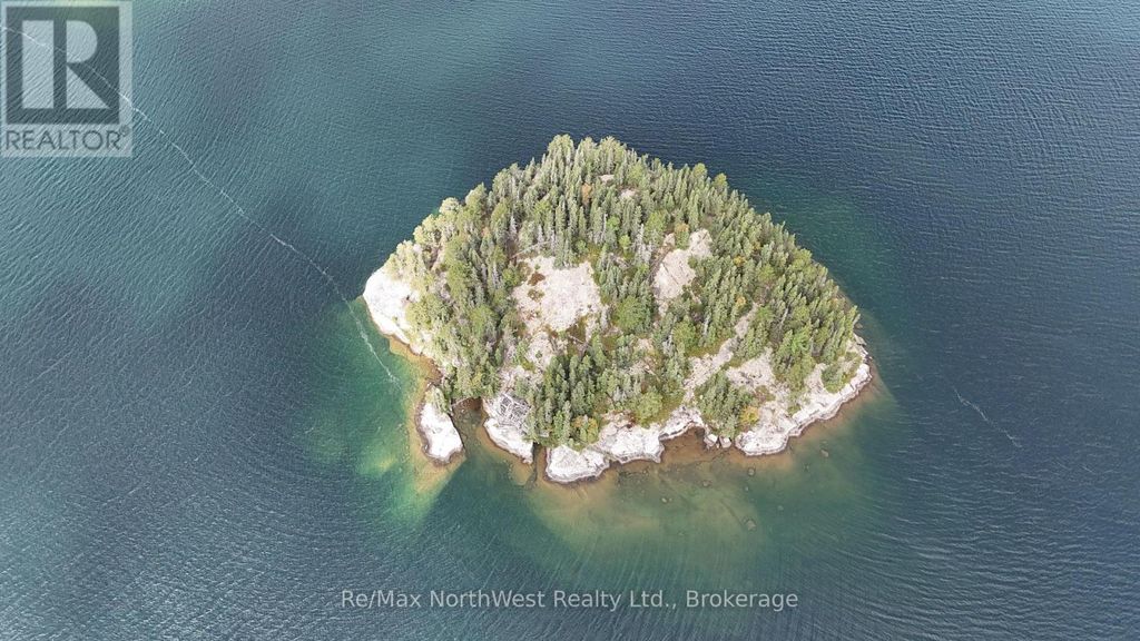 Island Eb2114 Linklater Lake Island, Kenora Remote Area (east Of Kenora)