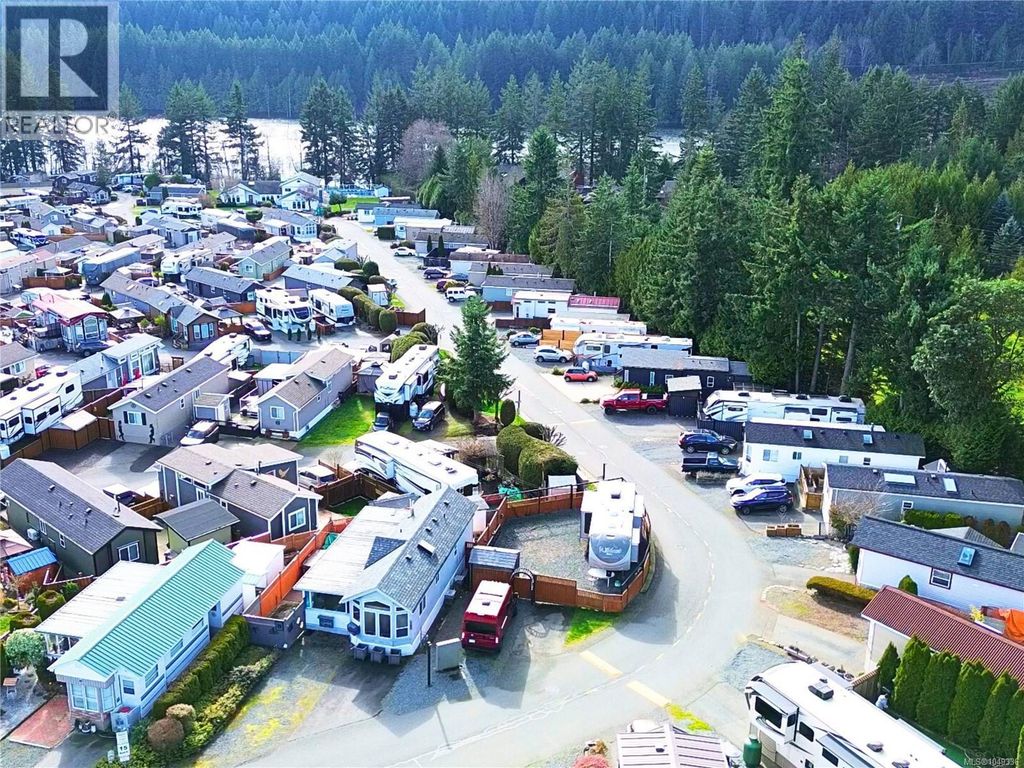 1105 Woss Lake Dr, Nanaimo
