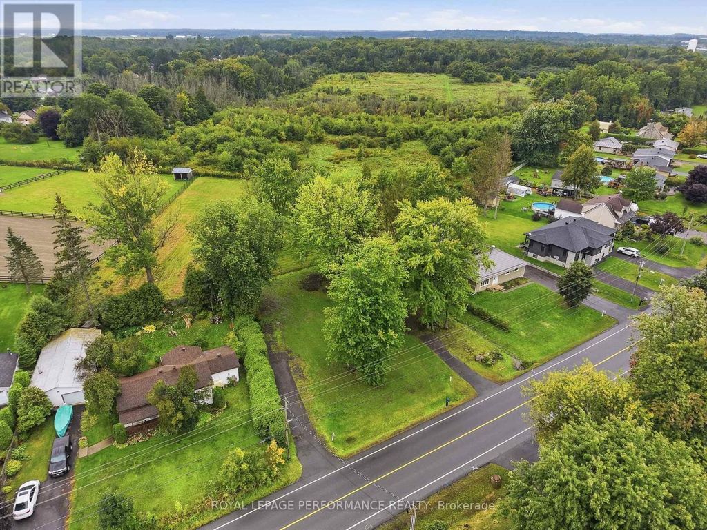485 Front Road, Champlain