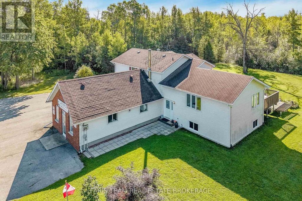 8801 Beachwood Road, Wasaga Beach