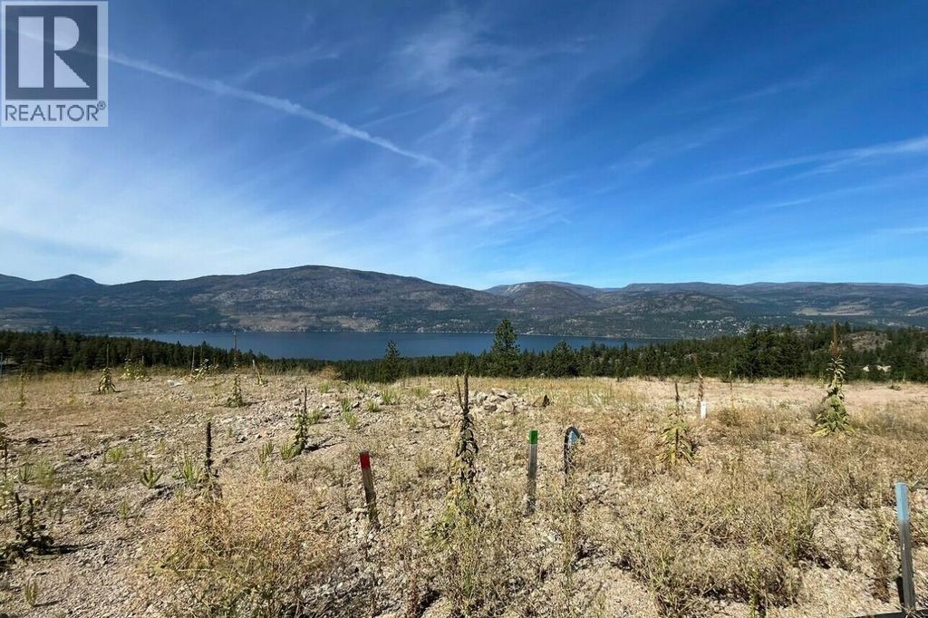 718 Outlook Point, Vernon