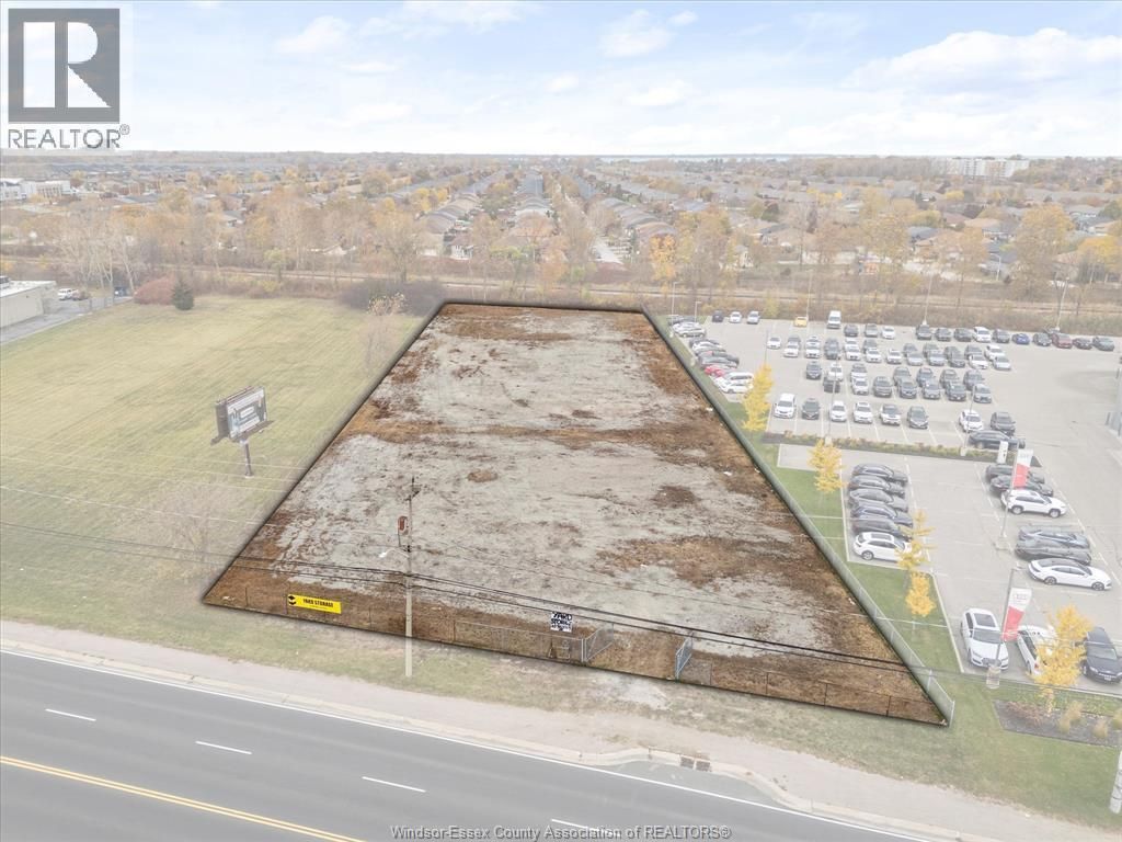 10982 Tecumseh Road East, Windsor